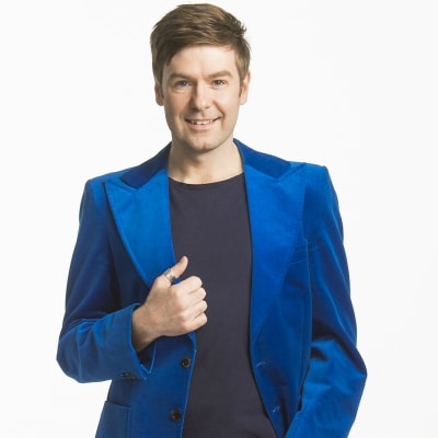 Thomas Lundin sångare, skådespelare, programledare och schlagerexpert.