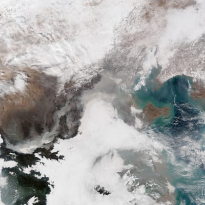 Pilviä Kiinan ja Korean niemimaan yllä NASA:n satelliitista nähtynä