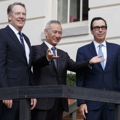 Robert Lighthizer, Liu He ja Steven Mnuchin neuvottelivat Washingtonissa 10 lokakuuta.