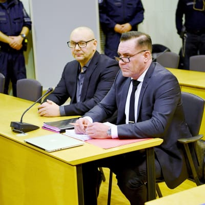 Tero Holopainen ja Ilkka Ukkonen  Itä-Uudenmaan käräjäoikeudessa.