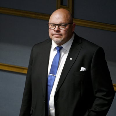 Kuvassa on kansanedustaja Ano Turtiainen.