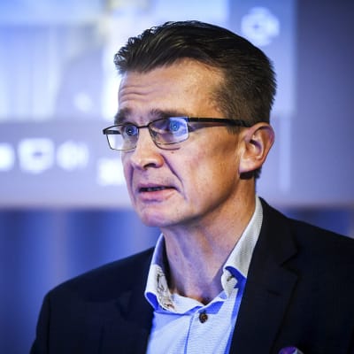 Toimitusjohtaja Jouko Pölönen eläkevakuutusyhtiö Ilmarisen osavuositulosta esittelevässä tiedotustilaisuudessa Helsingissä 30. lokakuuta 2020.