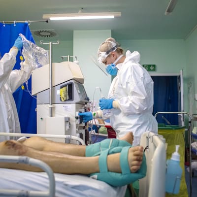 Koronaviruspotilasta hoidetaan tsekkiläisessä sairaalassa.