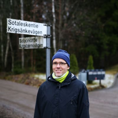 Espoon kaupunkisuunnittelukeskuksen nimistöntutkija Sami Suviranta tuntee Espoon nimistön historian.