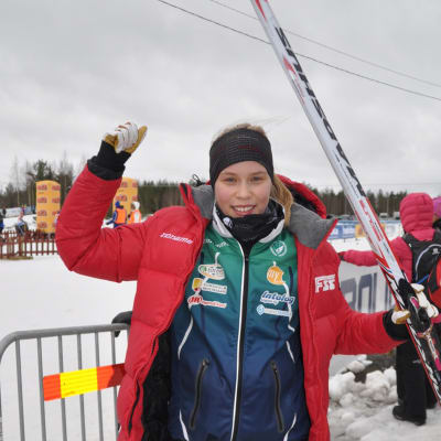 Alexandra Enlund nöjd guldmedaljör.