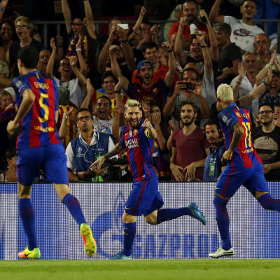 Lionel Messi har satt in ett av Barcelonas totalt sju mål mot Celtic.