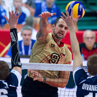 Finlands herrlandslag i volleyboll spelar mot Tyskland