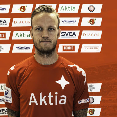 Mika Väyrynen i HIFK:s tröja.
