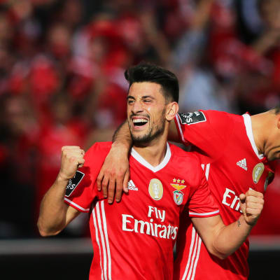 Benfican Pizzi ja Jonas juhlivat mestaruuden ratkettua.