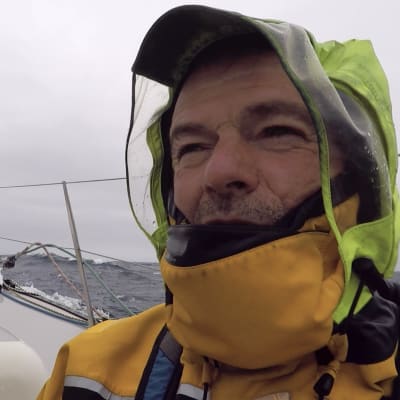 Tapio Lehtinen under jorden runt-seglingen.