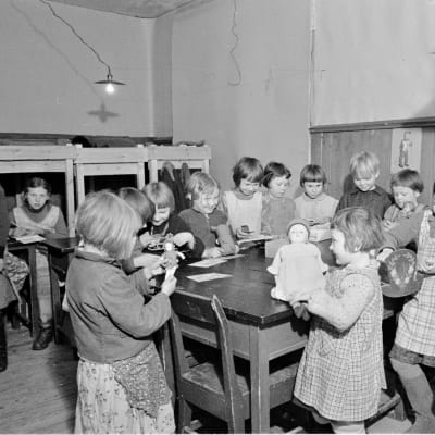 Vuokkiniemen koulukoti 1942