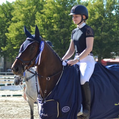 Felicia Österling på hästen Carisma ST på Seahorse Week 2019.