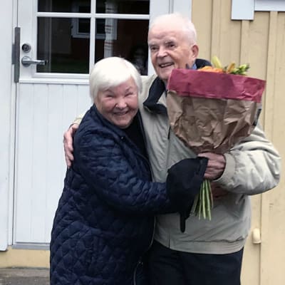 Eila Nikitina ja Into Isomäki 