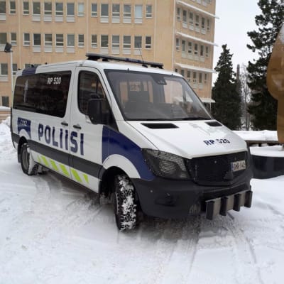 Polisinrättningen i Österbotten har fått sin "Mörkö", en bil för hantering av folkmassor.