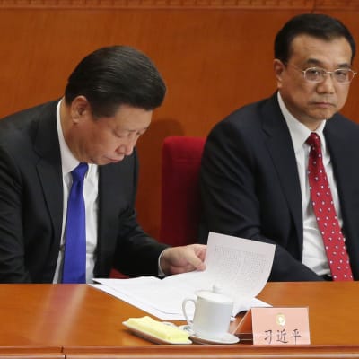 Kinas president Xi Jinping (till vänster) och premiärminister Li Keqiang vid öppningen av folkkongressen den 3 mars.