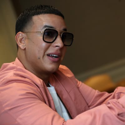 Daddy Yankee, oikealta nimeltään Ramon Luis Ayala, on kansainvälisesti tunnettu rap-artisti Puerto Ricosta.