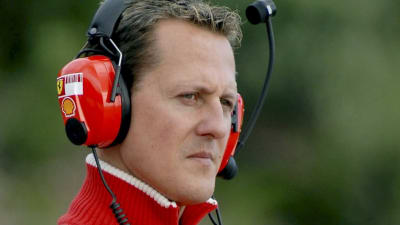 Michael Schumacher med hörlurarna på.