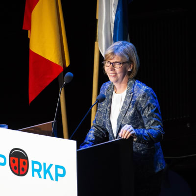 Anna-Maja Henriksson håller linjetal