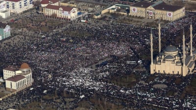 Bild tagen från luften på en massdemonstration i Groznyj, mot muhammedkarikatyrer i tidningen Charlie Hebdo