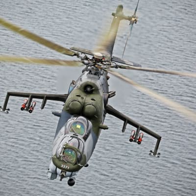 Taisteluhelikopteri 