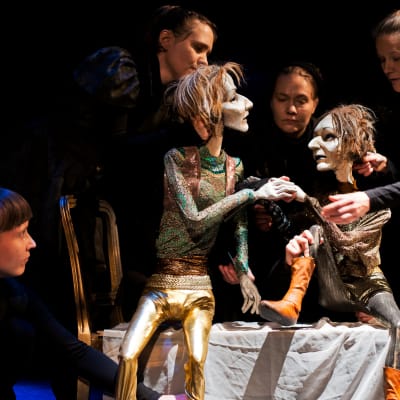 Scen ur dockteaterföreställningen Prinsessa Hamlet.