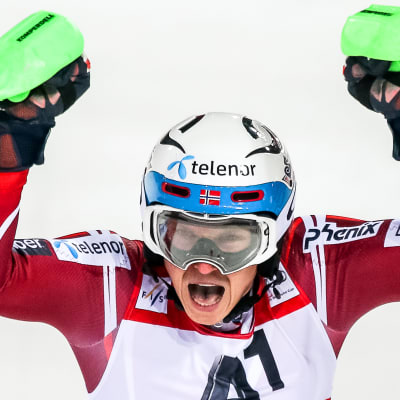 Henrik Kristoffersen är vinterns slalomkung.
