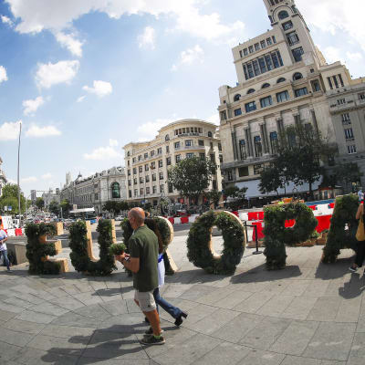 CoFoE-konferenssin ajaksi Madridin Gran Via-kadulle oli rakennettu Eurooppa-aiheinen installaatio.