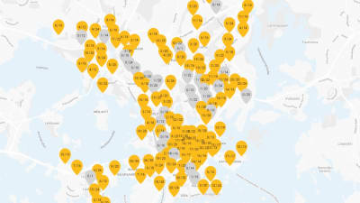 Karta som visar var det finns lediga stadscyklar. Skärmdump från kaupunkifillarit.fi.