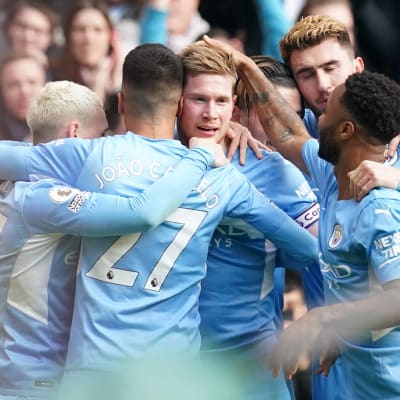Manchester City firar Kevin De Bruynes mål.