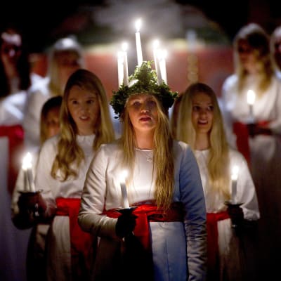 Lucia-juhlintaa Ruotsissa