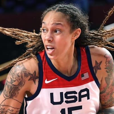 Brittney Griner spelar basket.