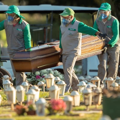Coronaläget i Brasilien är näst värst i världen efter USA, med över 360 000 bekräftade coronafall och och nära 23 000 döda.