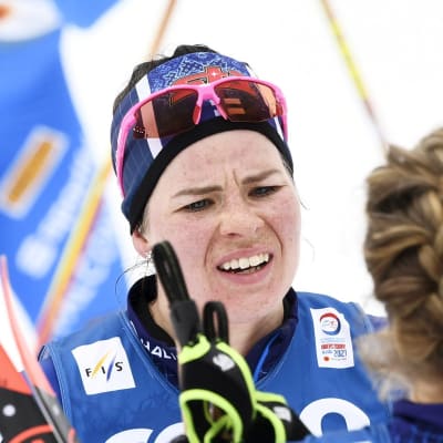 Krista Pärmäkoski ser besviken ut.