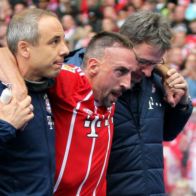 Franck Ribery assisteras av plan.