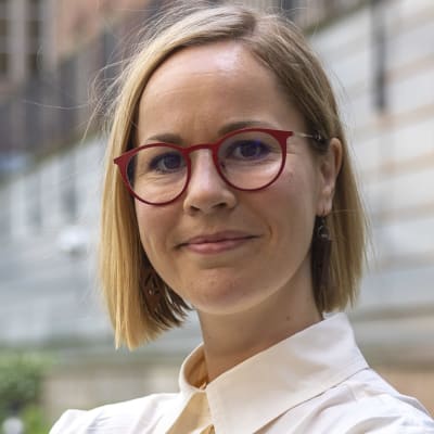 Hanna Sarkkinen.
