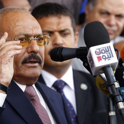 Jemenin entinen presidentti Ali Abdullah Saleh piti puheen kannattajilleen Jemenin pääkaupungissa Sanaassa 24.8.2017.