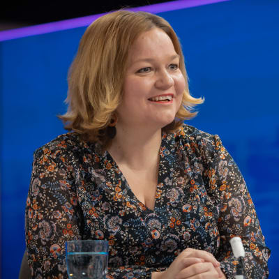 Perhe- ja peruspalveluministeri Krista Kiuru