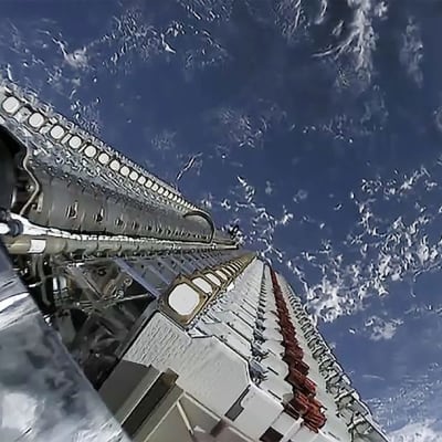 SpaceX har redan tusentals satelliter i rymden.