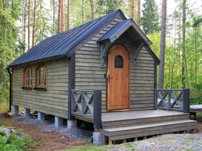Stuga. Petri och Sanna.