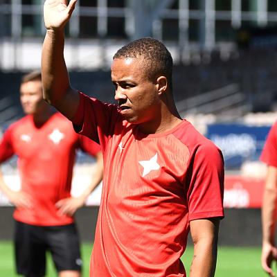 Tiquinho i HIFK under en träning 2020.