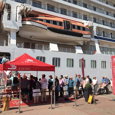 Risteilyalus Viking Sea Helsingissä.
