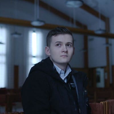 Kai Pauole är missionerande mormon i Finland. Från dokumentärfilmen The Mission.