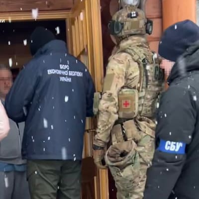 Keskiviikkona tehtiin kotietsintä miljardööri Ihor Kolomoyskyin kotiin.