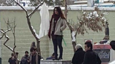 Narges Hosseini strax innan hon greps