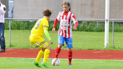 BK-46:s Tobias Fagerström i en match mot Klubi04 3.7.2016.