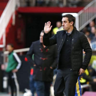 Gary Neville är fortfarande utan ligaseger i Valencia.