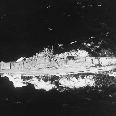 Fregatti Storoževoi kuvattuna Atlantilla helmikuussa 1975.
