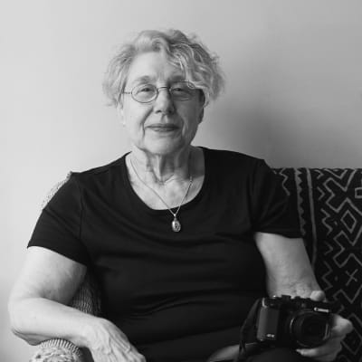 Bild på konstnären Martha Rosler.