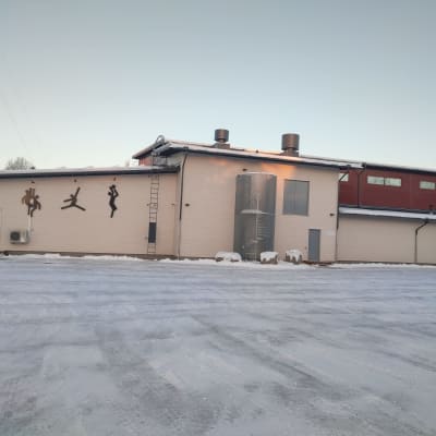 Suodenniemen vuoden 2022 lopulla valmistunut urheilu- ja liikuntatalo Sastamalassa. 