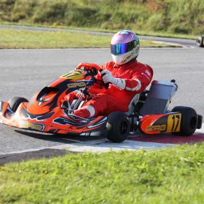 Toni Vilander kilparadalla